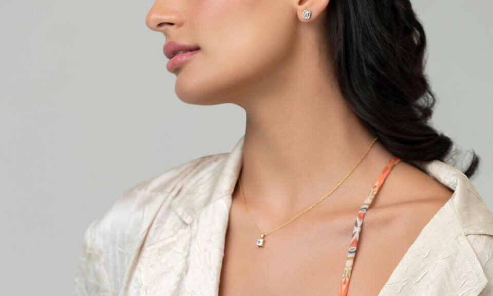 Everyday Diamond Jewelry Pieces for a Seamless Transition from Office to Dinner